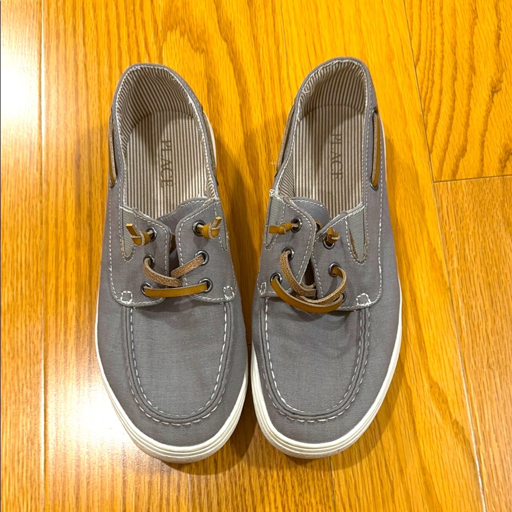 Boys boat dress loafers size 5
